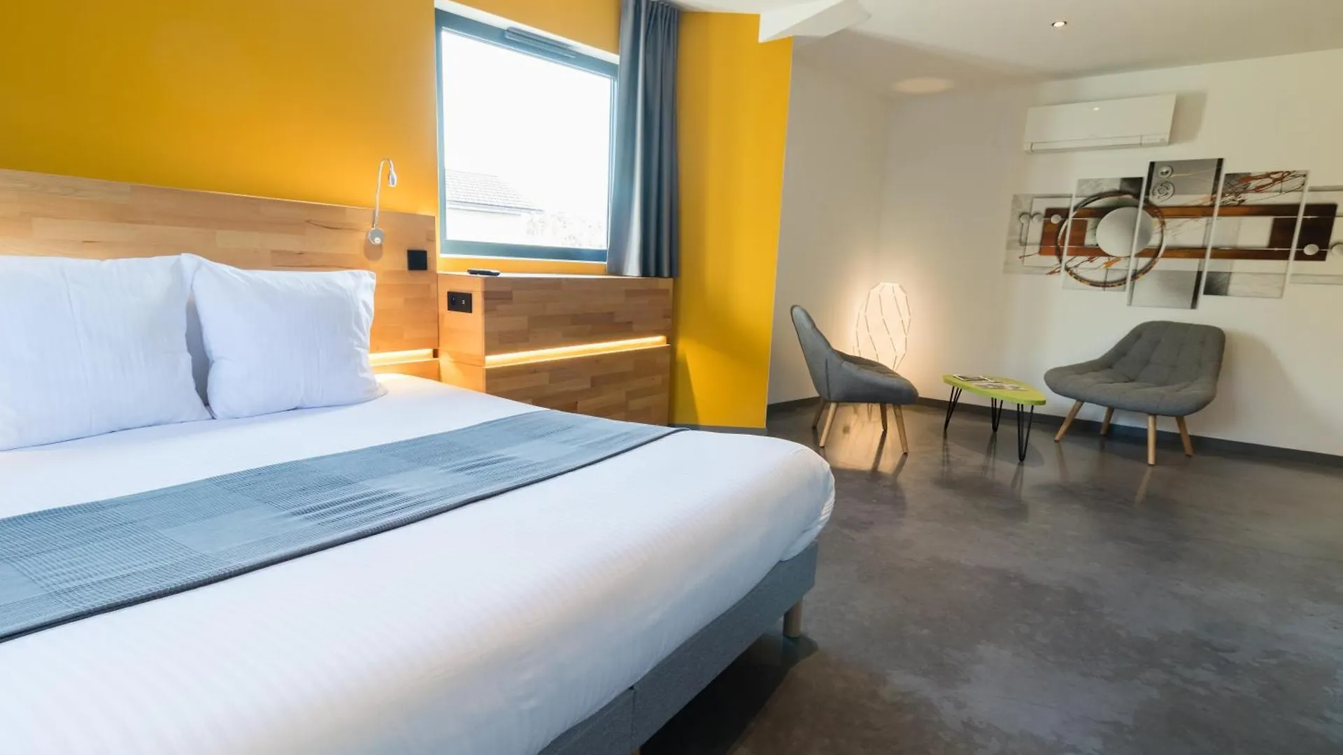 H85 Hotel Chatte 0*,